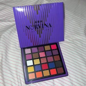 Norvina x ABH Eyeshadow palette-Anastasia Beverly Hills